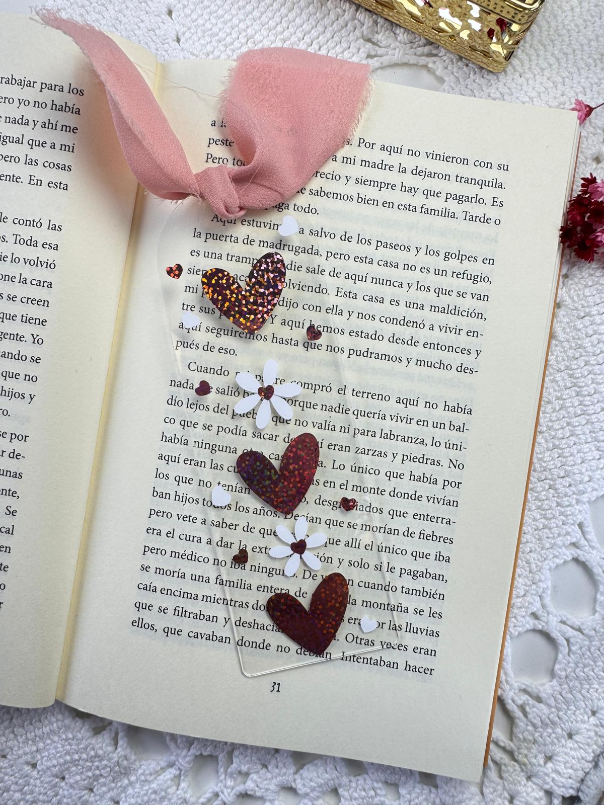 Marcador de livro em acrílico Corações