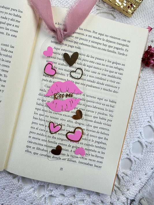 Marcador de livro em acrílico Beijo